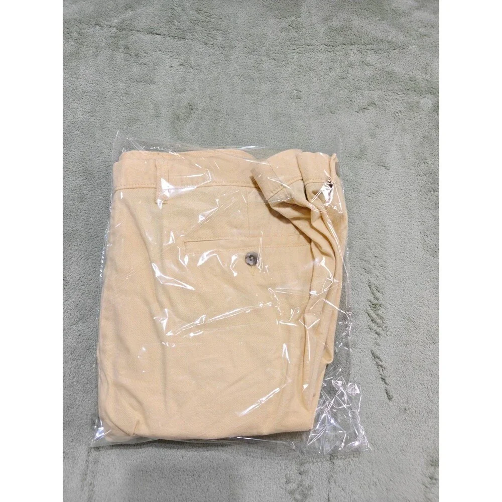 Roundtree & Yorke Mens Sz 50 Chino Shorts Light Yellow Stretch Flat Front Casual
